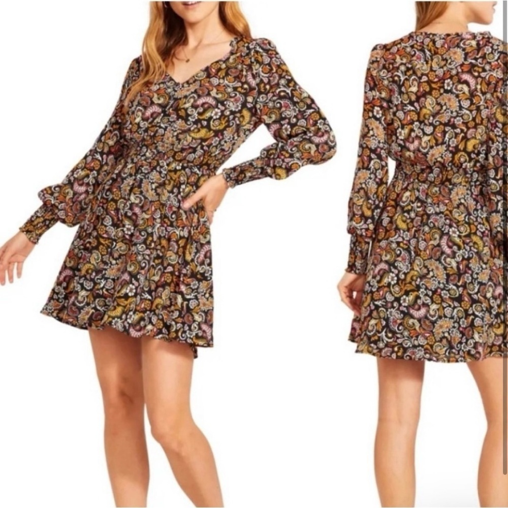 NWT BB DAKOTA BY STEVE MADDEN
Asheville Petal Paisley Long Sleeve
Mini Dress